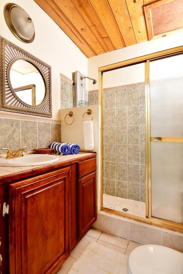 Beachfront Villa Gros Islet Luaran gambar